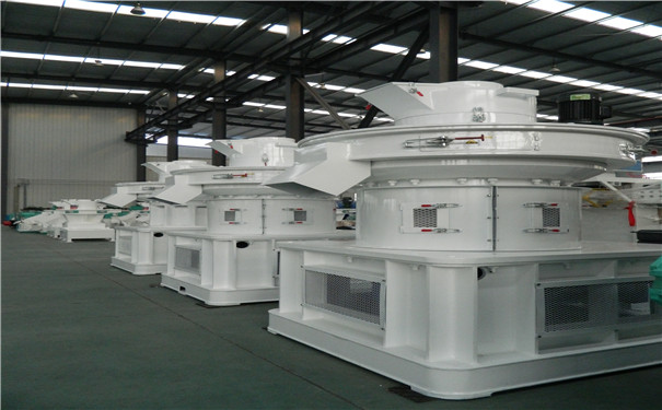 中国秸秆网综合报道,2017年农作物秸秆补贴有几个特点: 特点一:覆盖面比较广,全国很多省都有这个政策; 特点二:扶持对象多,企业、合作社、家庭农场、种养大户、农民个人都能申请;特点三:项目补贴资金差别大,普通农户补贴1-2万元,合作社几万到几十万,企业几万到上千万。今天介绍的这个政策,叫农作物秸秆综合利用项目。 中国秸秆网综合报道,2017年农作物秸秆补贴有几个特点: 特点一:覆盖面比较广,全国很多省都有这个政策; 特点二:扶持对象多,企业、合作社、家庭农场、种养大户、农民个人都能申请;特点三:项目补贴资金差别大,普通农户补贴1-2万元,合作社几万到几十万,企业几万到上千万。今天介绍的这个政策,叫农作物秸秆综合利用项目。