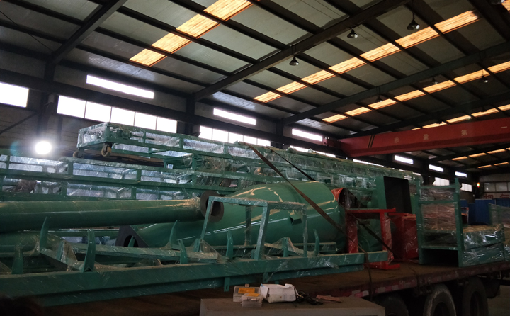 安徽发货中,3台560树皮生物质草莓视频下载网站,时产量3.5-5吨 生物质草莓视频下载网站械