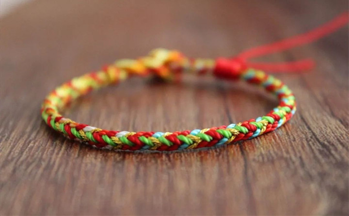 栓五色丝线 栓五色丝线