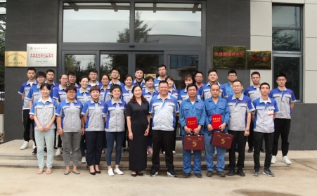 团结一致，再创新高——山东草莓视频APP网址进入18在线机械有限公司2020上半年度总结表彰大会圆满结束