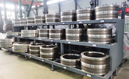 生物质草莓视频下载网站的压辊和模具如何更换？